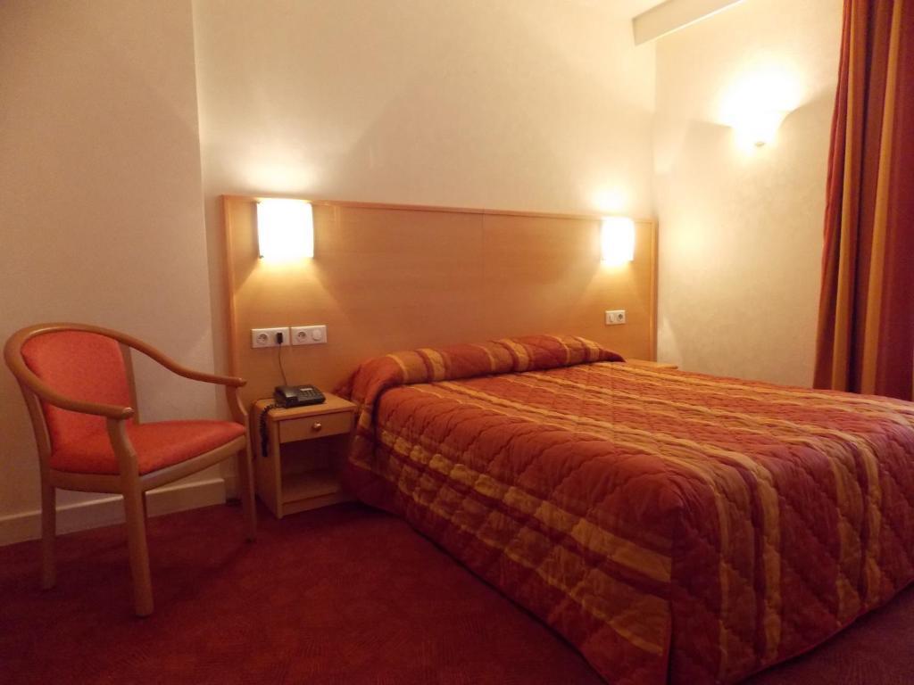 Hotel Chambord Виши Номер фото